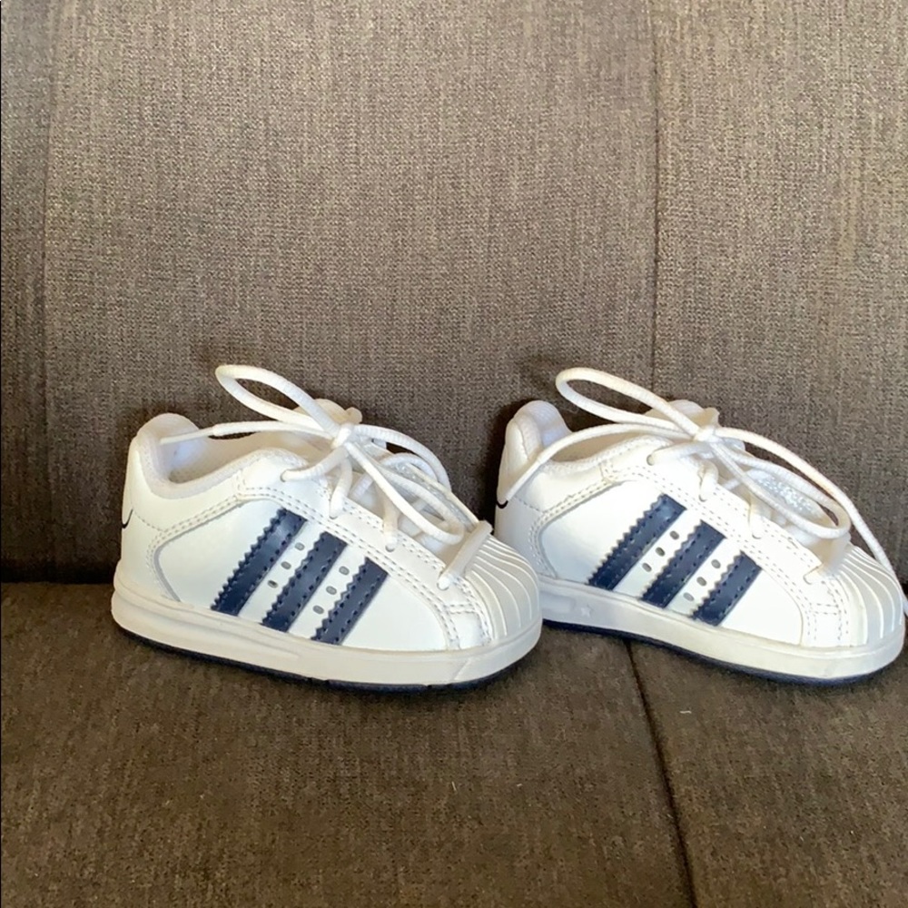 Adidas baby shoes size 4 sneakers